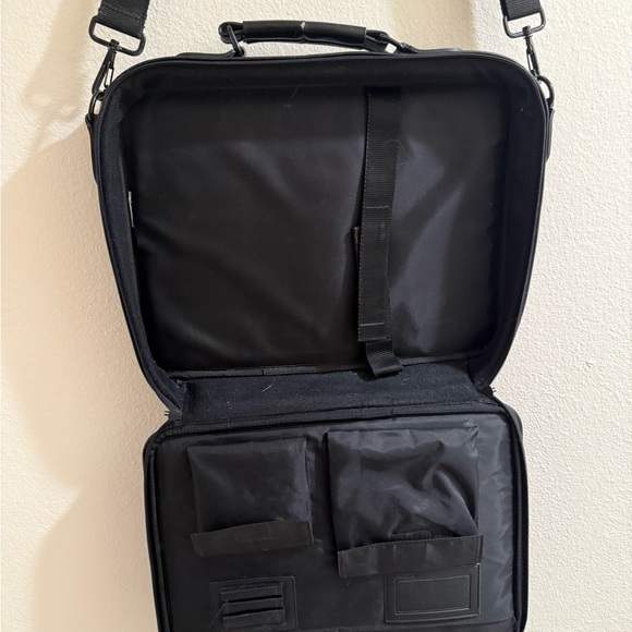 SUMDEX High Quality Thick Black Leather Shoulder Travel Laptop Messenger Bag - Picture 4 of 8